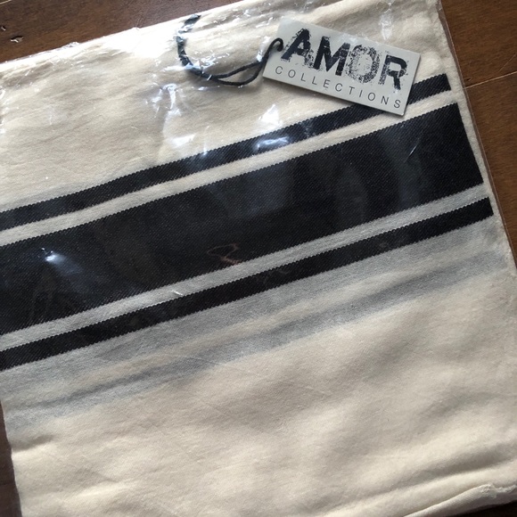 Amor Collections by Anthropology Pashmina Scarf - Picture 2 of 8